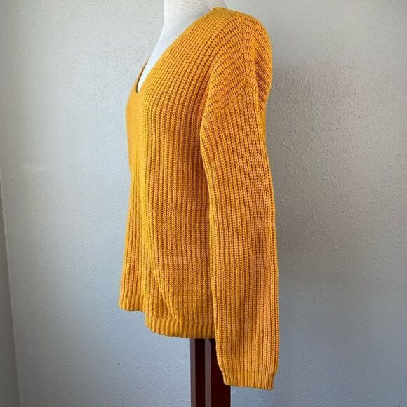 Rue 21 Yellow V-Neck Sweater Size M EUC - Picture 2 of 7